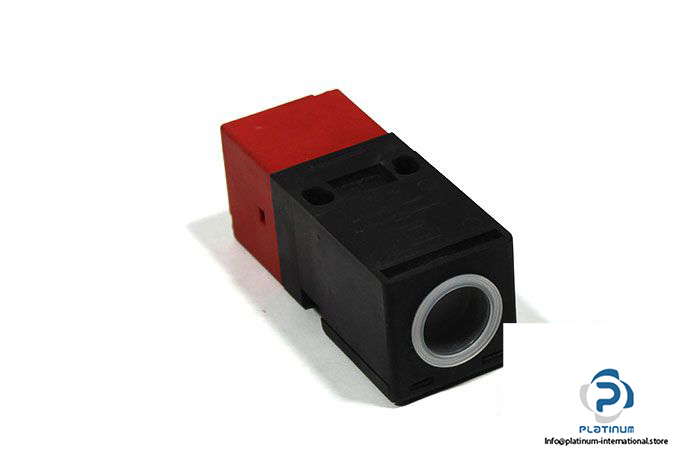 pizzato-fk-3393-safety-switch-with-separate-actuator-2
