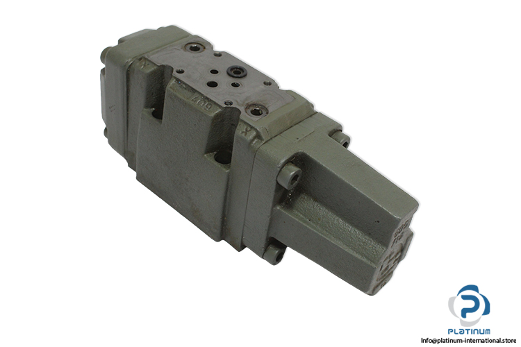 Rexroth-r900450684-proportional-directional-valve(used).jpg