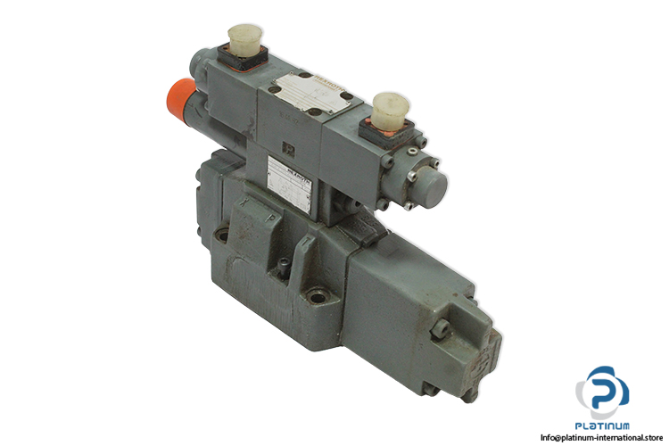 Rexroth-r900383767-proportional-directional-valve(used).jpg