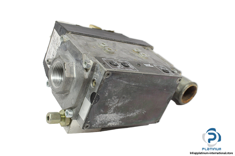 kromschroder-CG225-R01-DT2WF1-compact-unit-(Used)-6.jpg