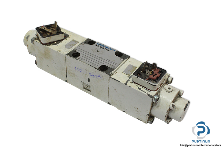 rexroth-3DREP6C-12_25A24Z4M-proportional-pressure-reducing-(Used).jpg