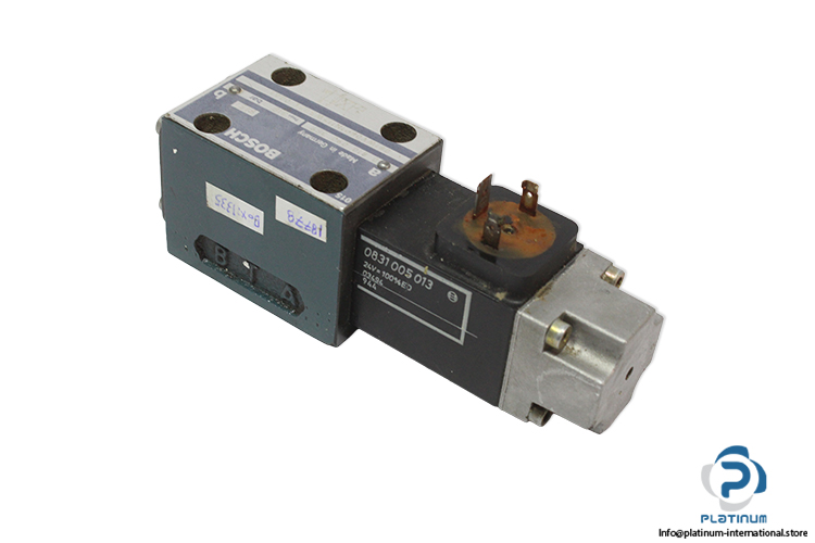 bosch-0810090357-directional-valve-(Used).jpg