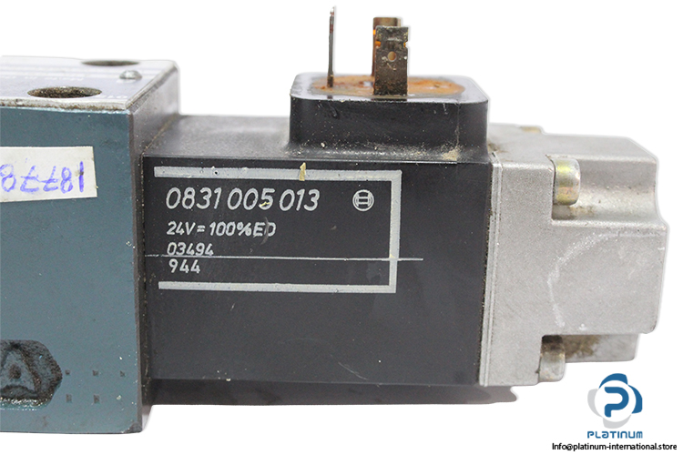 bosch-0810090357-directional-valve-(Used)-1.jpg
