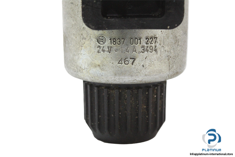 bosch-0810091248-directional-valve-(Used)-1.jpg