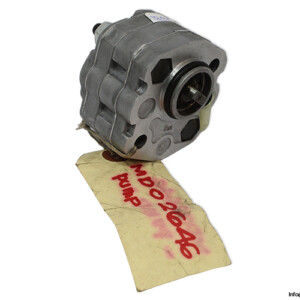 EK1P-D2.5C10806-15-gear-pump(new).jpg