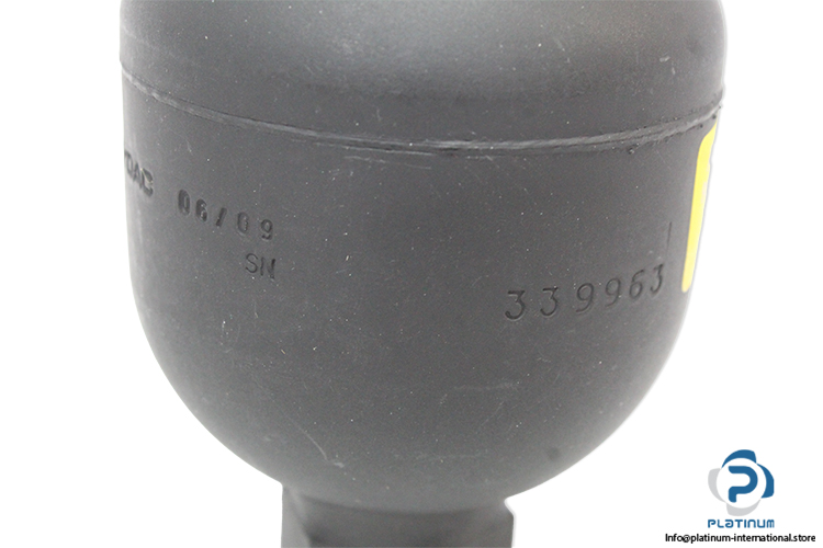 Hydac-sbo210-0.16e1-112u-210ak-diaphragm-accumulator(new)-3.jpg