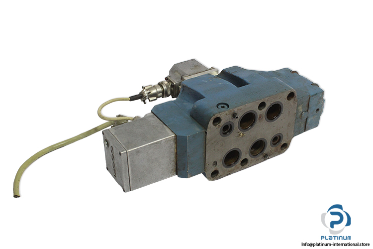 moog-d061-603c-single-stage-servo-valve(used)-3.jpg