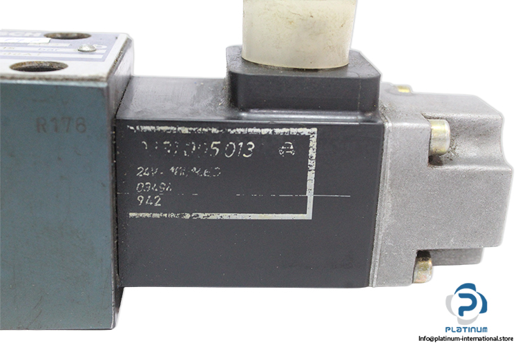 bosch-0810090358-directional-valve-(Used)-1.jpg