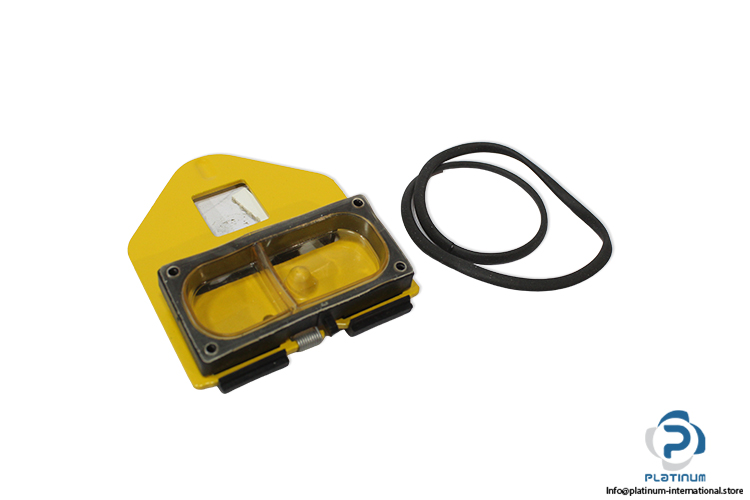 moeller-G-PKZM1-pad-lock-(New)-1.jpg