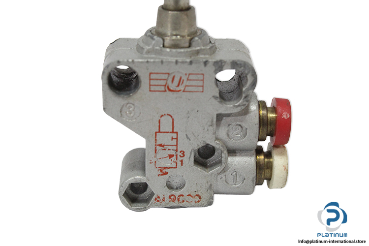 univer-ai-9000-pneumatic-switch(used)-1.jpg