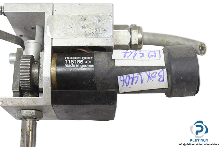 maxon-118186-planetary-gearhead(used)-1.jpg