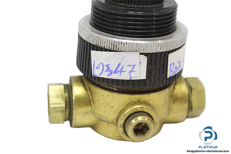 Norgren-r06-miniature-regulator(used)-2.jpg