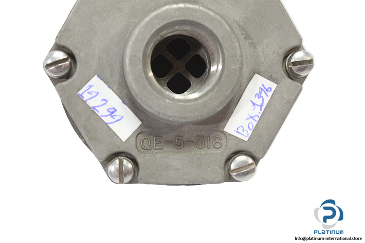 versa-QE-5-316-quick-exhaust-valve-(New)-1.jpg