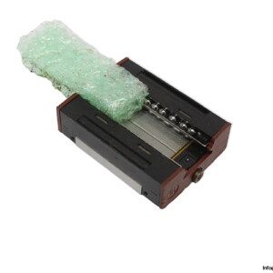 rexroth-R044251301-miniature-runner-block-(used).jpg