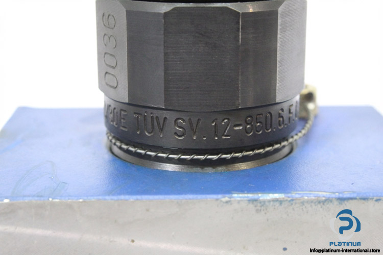 rexroth-DBDS10K-1C_30E-direct-operated-pressure-relief-valve-(Used)-2.jpg