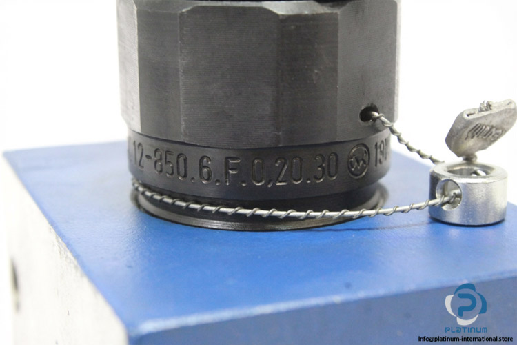 rexroth-DBDS10K-1C_30E-direct-operated-pressure-relief-valve-(Used)-3.jpg