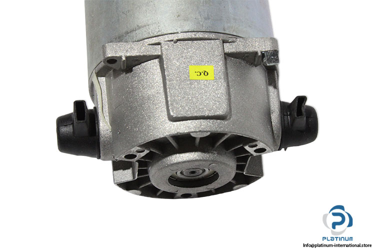 moog-C2421131-dc-motor(new)-2.jpg