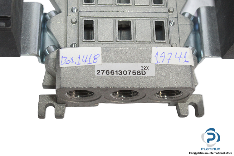 pneumax-2766130758D-pneumatic-valve-terminal-(Used)-3