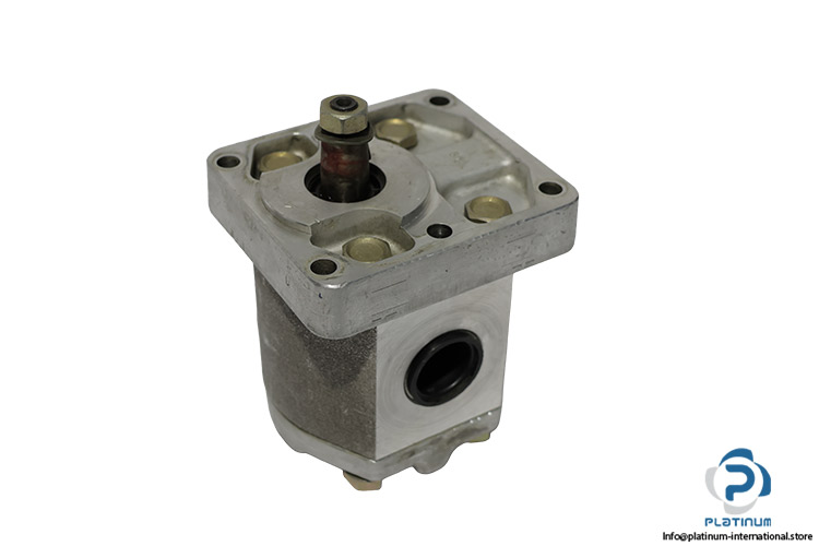 orsta-TGL-37070-displacement-motor-(Used).JPG