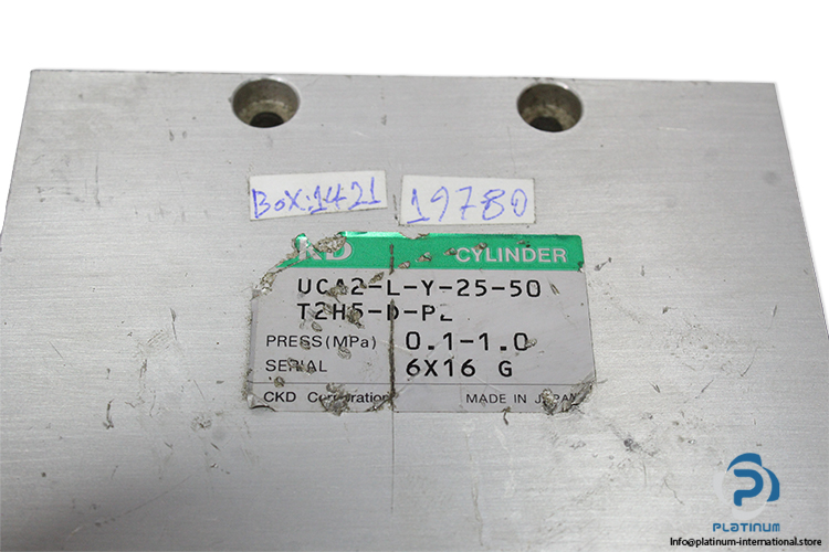 ckd-UCA2-L-Y-25-50-T2H-5-D-P2-unit-cylinder-(Used)-1