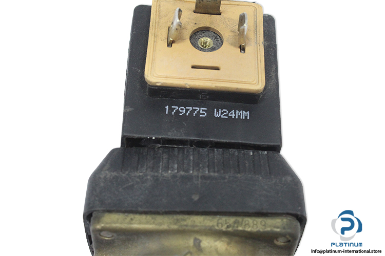 burkert-6213A13.0NBRM5G1_2-diaphragm-valve-(Used)-1