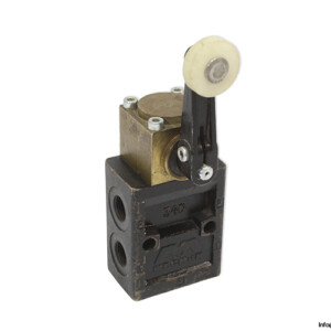 Mecman 340/52 Pneumatic Roller Lever Limit Switch Valve