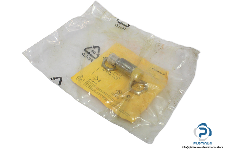 turck-ni8-M18-AP6X-H1141-inductive-sensor-(new)-(package)