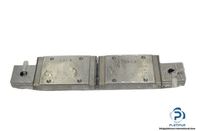 thk-RSR9M1WN-linear-guideway-block-(new)-(carton)-1
