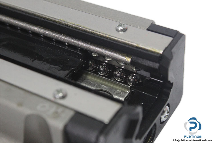 chtr-TRH25AC-linear-guide-bearing-block-(new)-(carton)-2