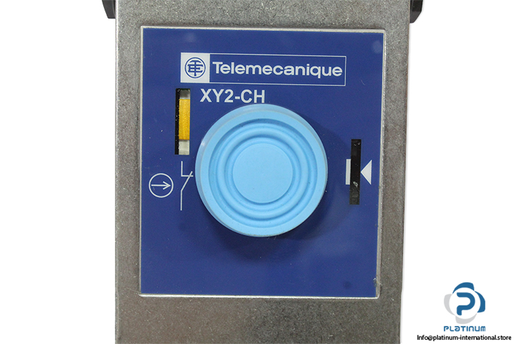 telemecanique-XY2CH13250-latching-emergency-stop-rope-pull-switch-(new)-(carton)-1.jpg