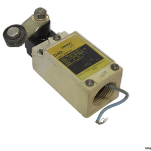 Omron D4D-1120 Roller Lever Limit Switch