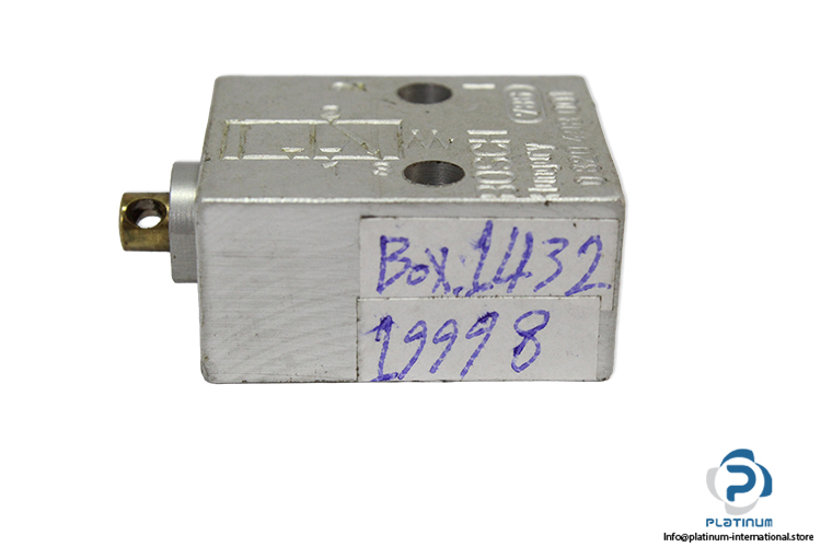 bosch-0820400001-directional-valve-(Used)-3
