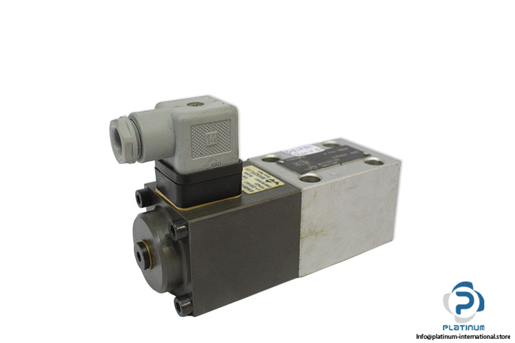 wandfluh-AM22061A-solenoid-operated-poppet-valve-(New)