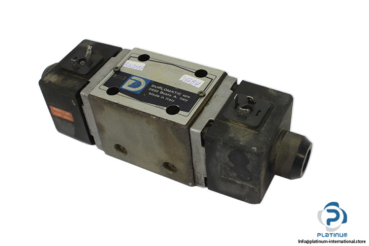 duplomatic-D4P4-S966_30-directional-valve-(Used)