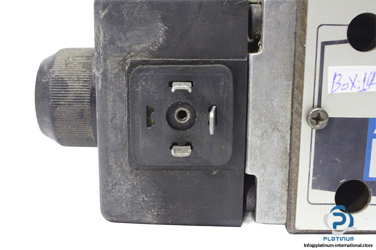duplomatic-D4PA-TA1_30-directional-valve-(Used)-2