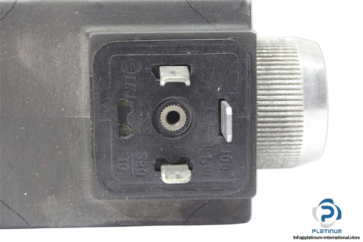 duplomatic-MD1P23-TA_32-directional-valve-(Used)-2