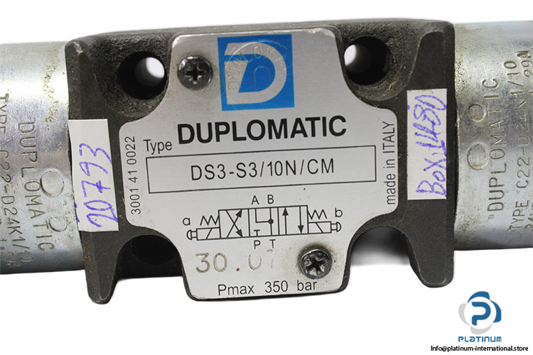 duplomatic-DS3-S3-10N-CM-directional-valve-(Used)-4