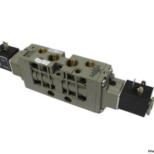 Bosch 0 820 023 992 Double Solenoid Valve