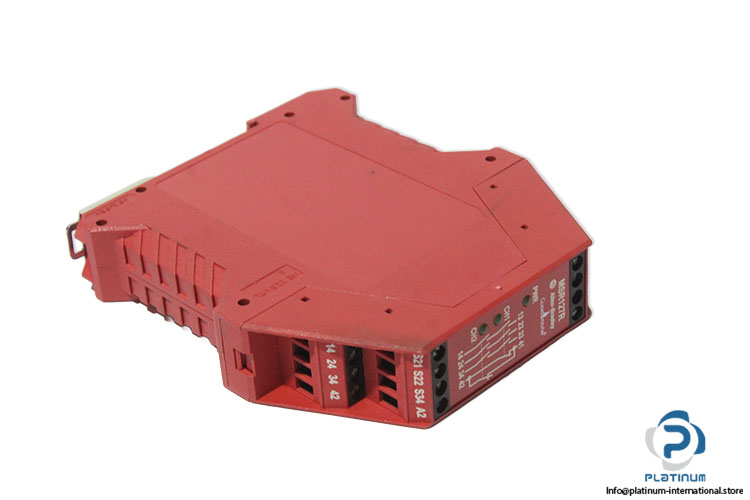 allen-bradley-MSR127R-safety-relay-(used)-1