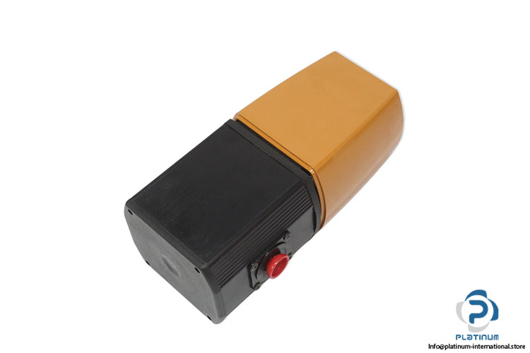 honeywell-EPP3JC21U10010-electro-pneumatic-pressure-regulator-(New)-1