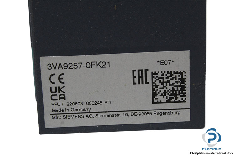 siemens-3VA9257-0FK21-door-coupling-rotary-operating-mechanism-(new)-(carton)-3