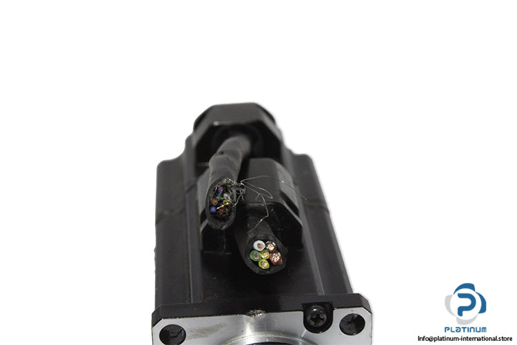 sanyo-denki-Q1AA04005DXS00M-servo-motor(USED)-2