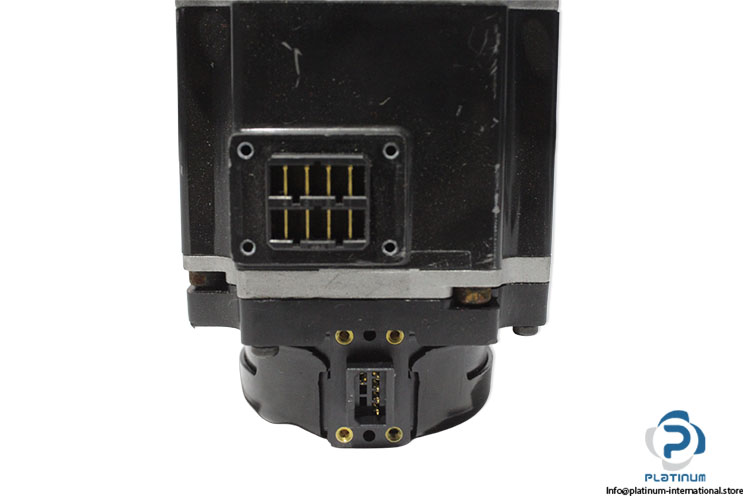 sanyo-denki-R2AA06020FXREHM-ac-servo-motor(used)-2.jpg