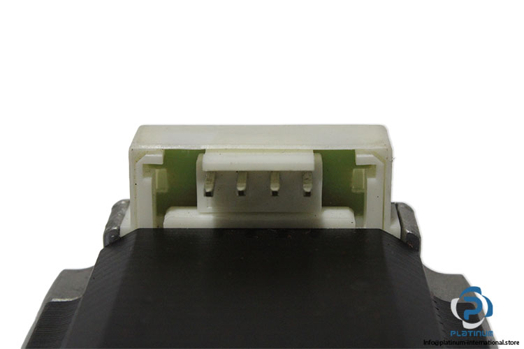 sanyo-denki-103H7823-5740-STEPPER-MOTOR(new)-2
