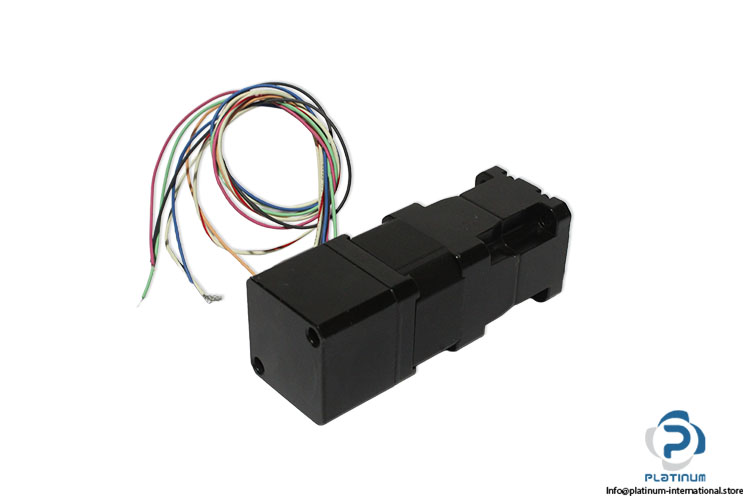 sanyo-denki-SL5421-72XB41-STEPPER-MOTOR(used)-1