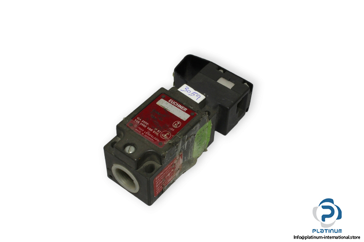 euchner-NZIVZ-538-A-C1233-safety-switch-(used)