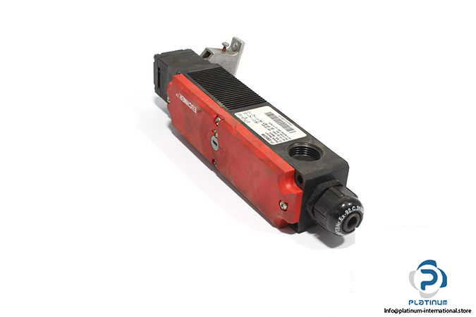 euchner-TP1-538A024M-safety-switch-1