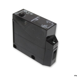 Omron E3JM-DS70M4-G Photoelectric Sensor