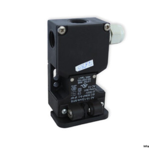 schmersal-AZ-16-12ZVRK-M16-safety-switch-(Used).jpg