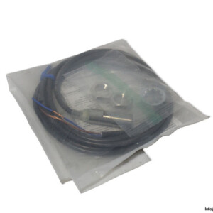 Omron E2E-X3D1-N-Z Proximity Sensor